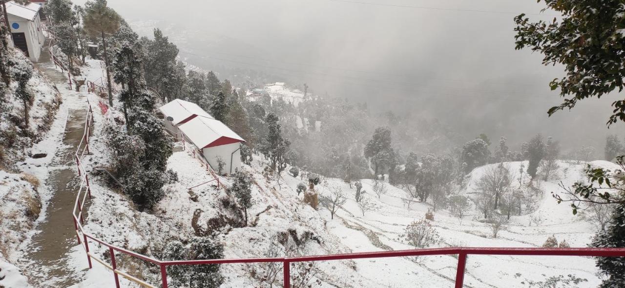Dev Bhoomi Resort Kanatal Extérieur photo